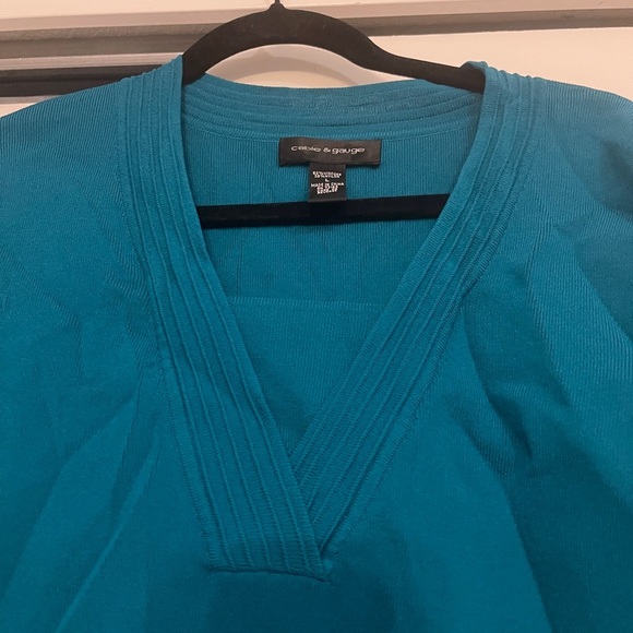 Teal V-Neck Women's Top - Picture 3 of 4